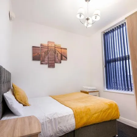 Modern, Spacious With Free Parking *