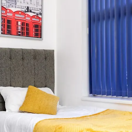 Apartment Modern, Spacious With Free Parking