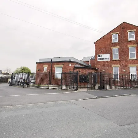 Modern, Spacious With Free Parking * Leeds (West Yorkshire)